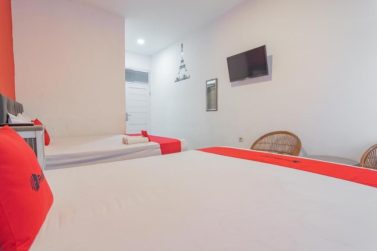อมัวรี เวนิส Hotel บันดุง ภายนอก รูปภาพ